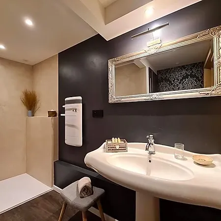 La Grange Du Couvent Bed & Breakfast 4*